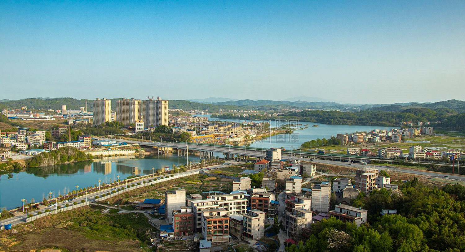紫霞园大桥的夜景延时，月亮湾夜景