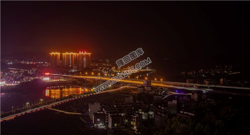 紫霞园大桥的夜景延时，月亮湾夜景