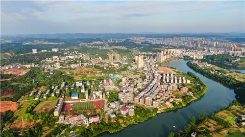 隆回二中，赧水河畔