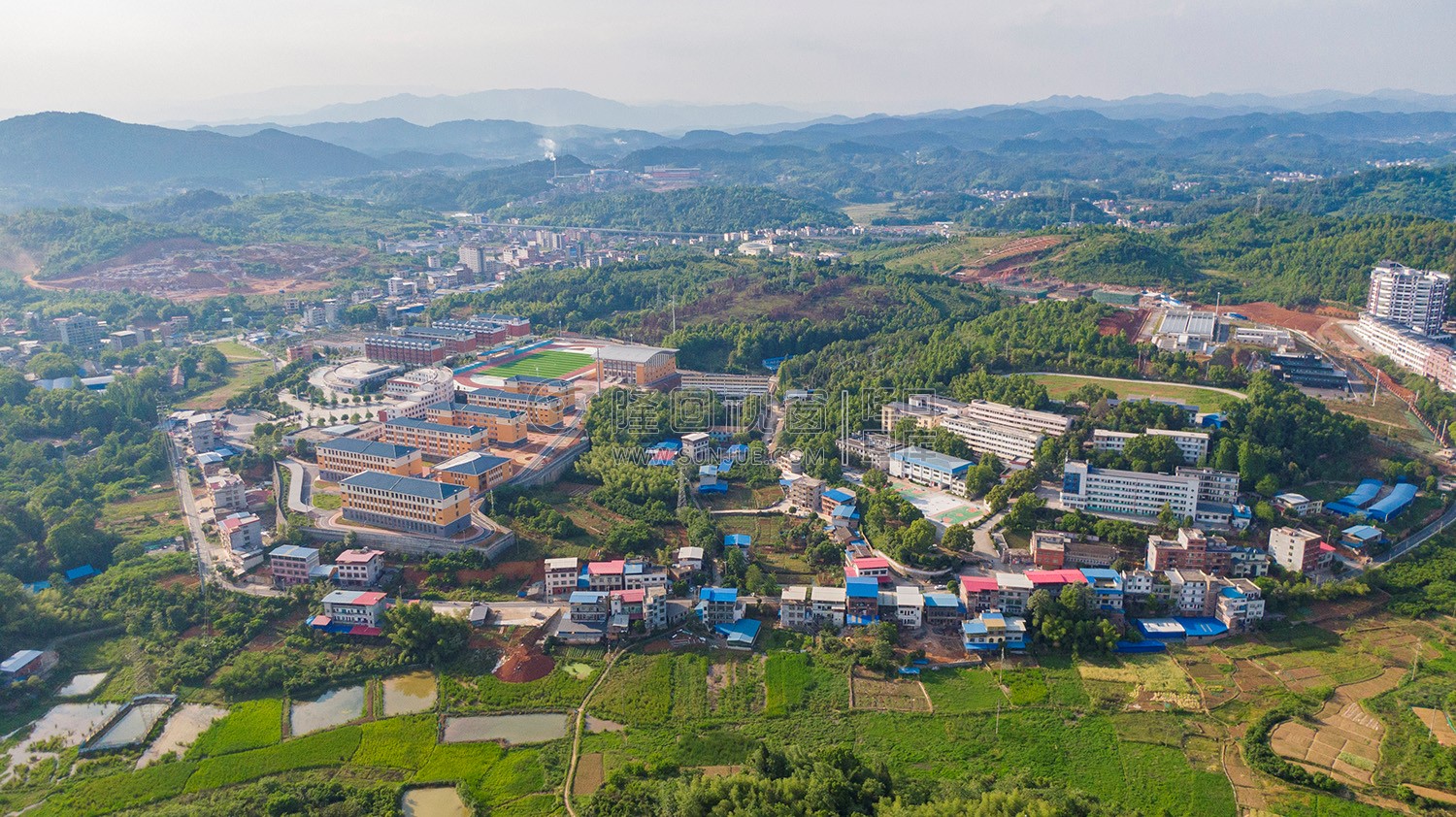 隆回职中高空航拍