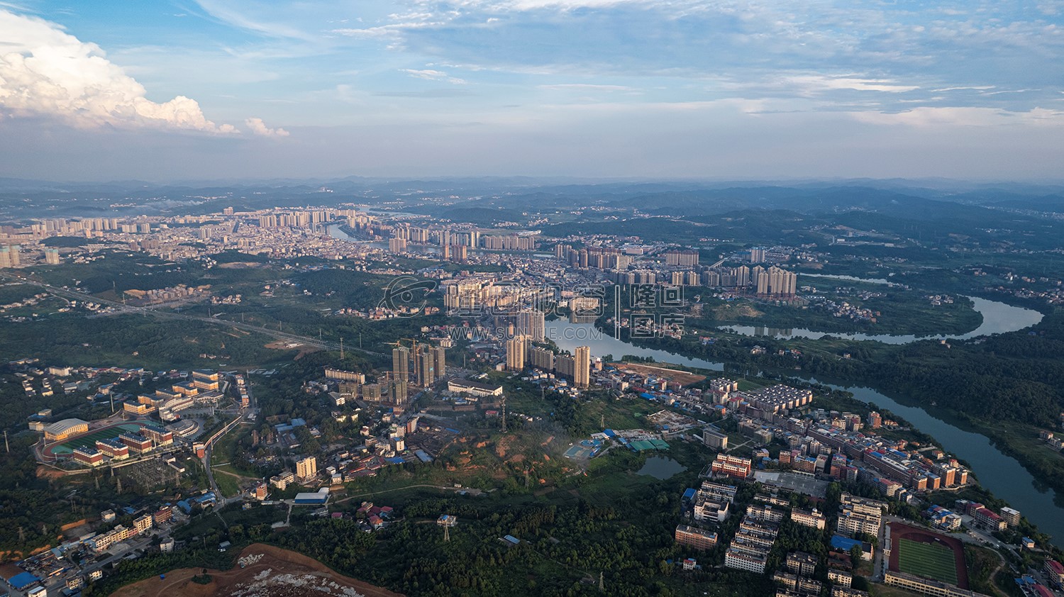 航拍隆回全景，隆回县城的全景图