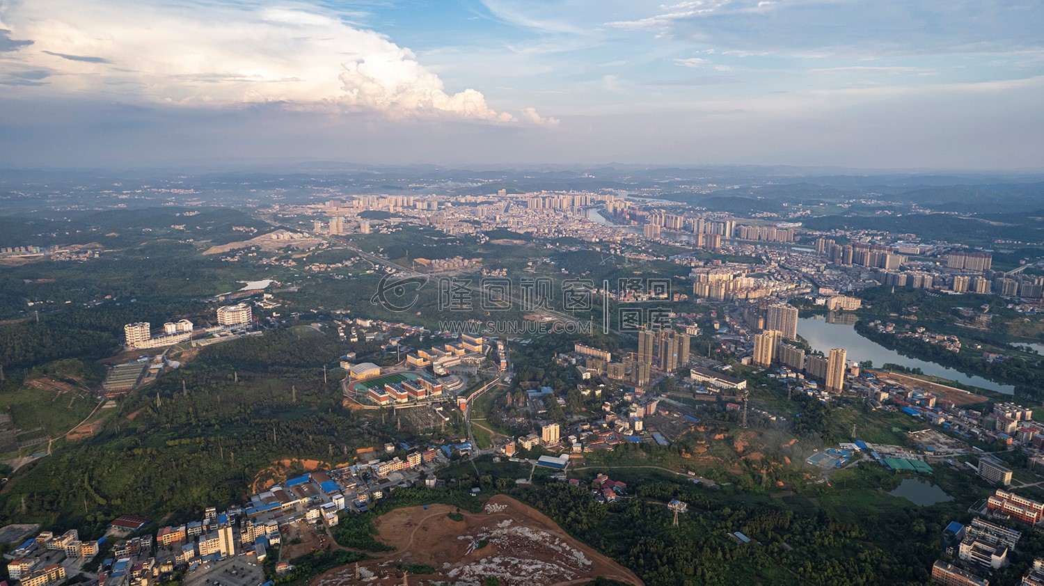 航拍隆回全景，隆回县城的全景图