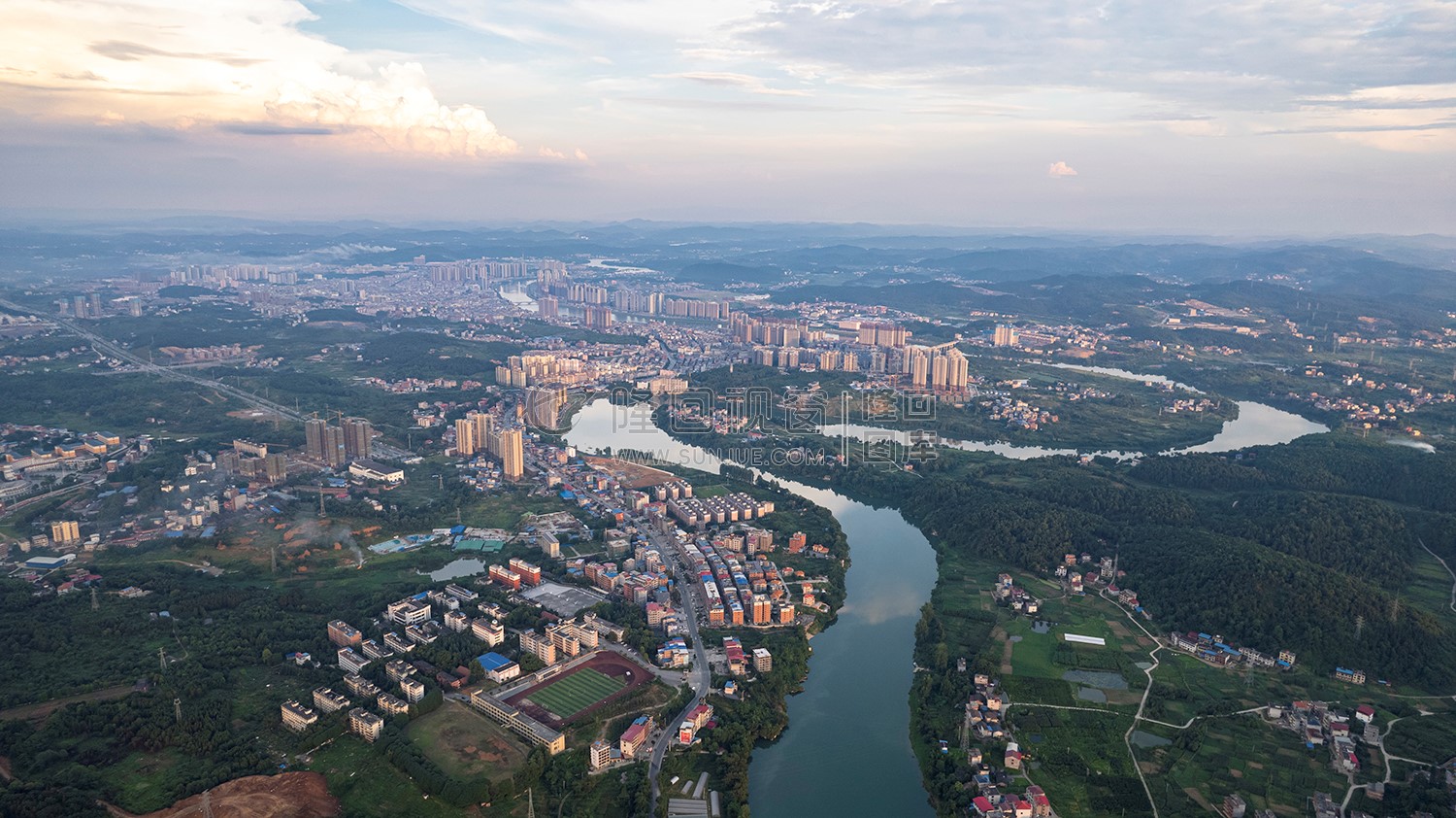 航拍隆回全景，隆回县城的全景图