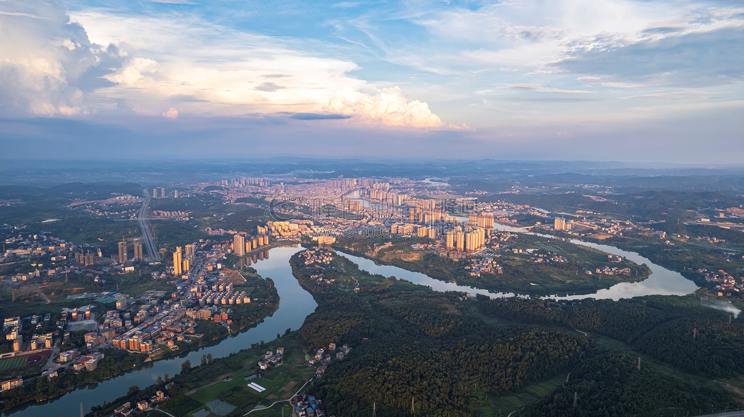 航拍隆回全景，隆回县城的全景图