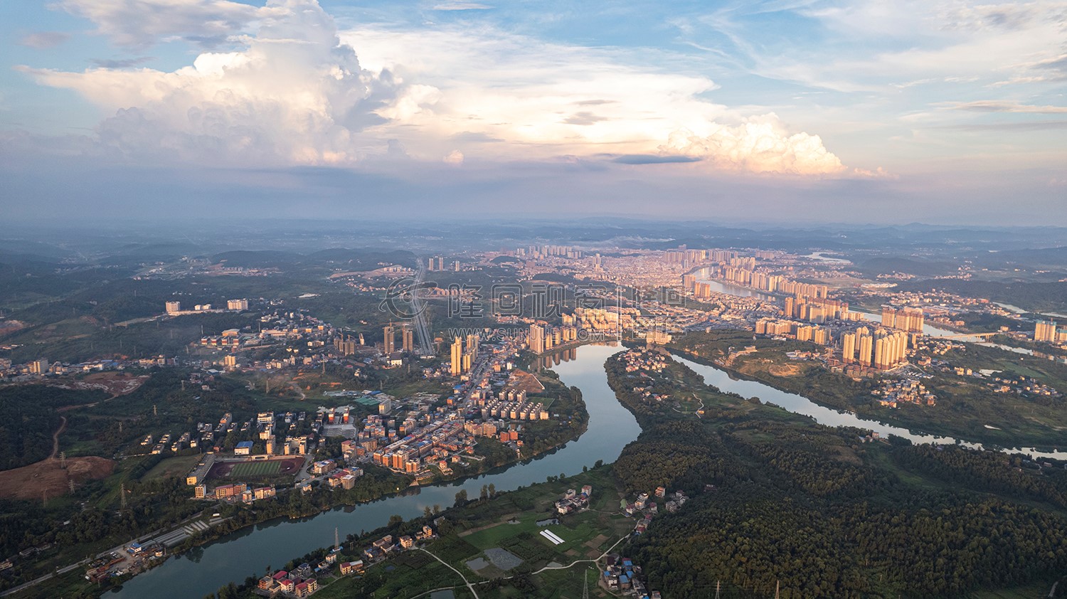 航拍隆回全景，隆回县城的全景图