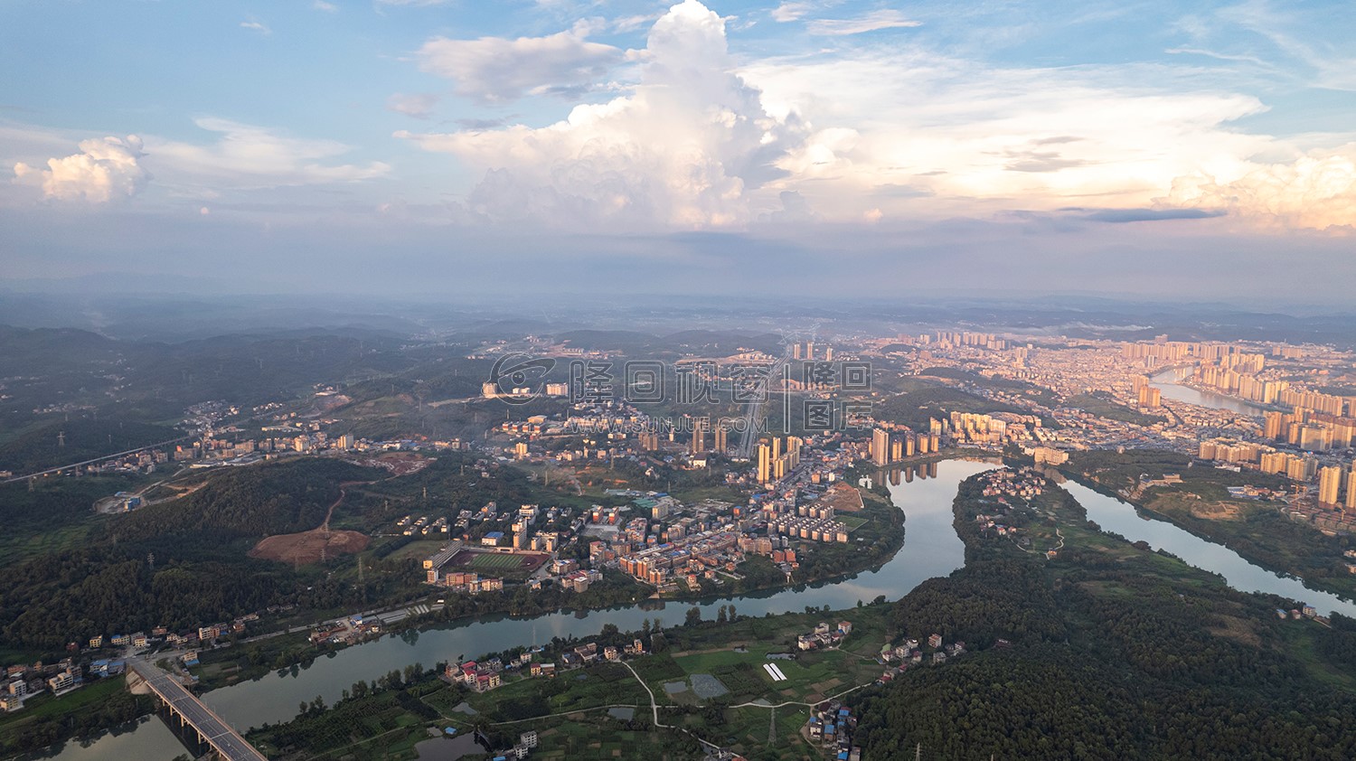航拍隆回全景，隆回县城的全景图
