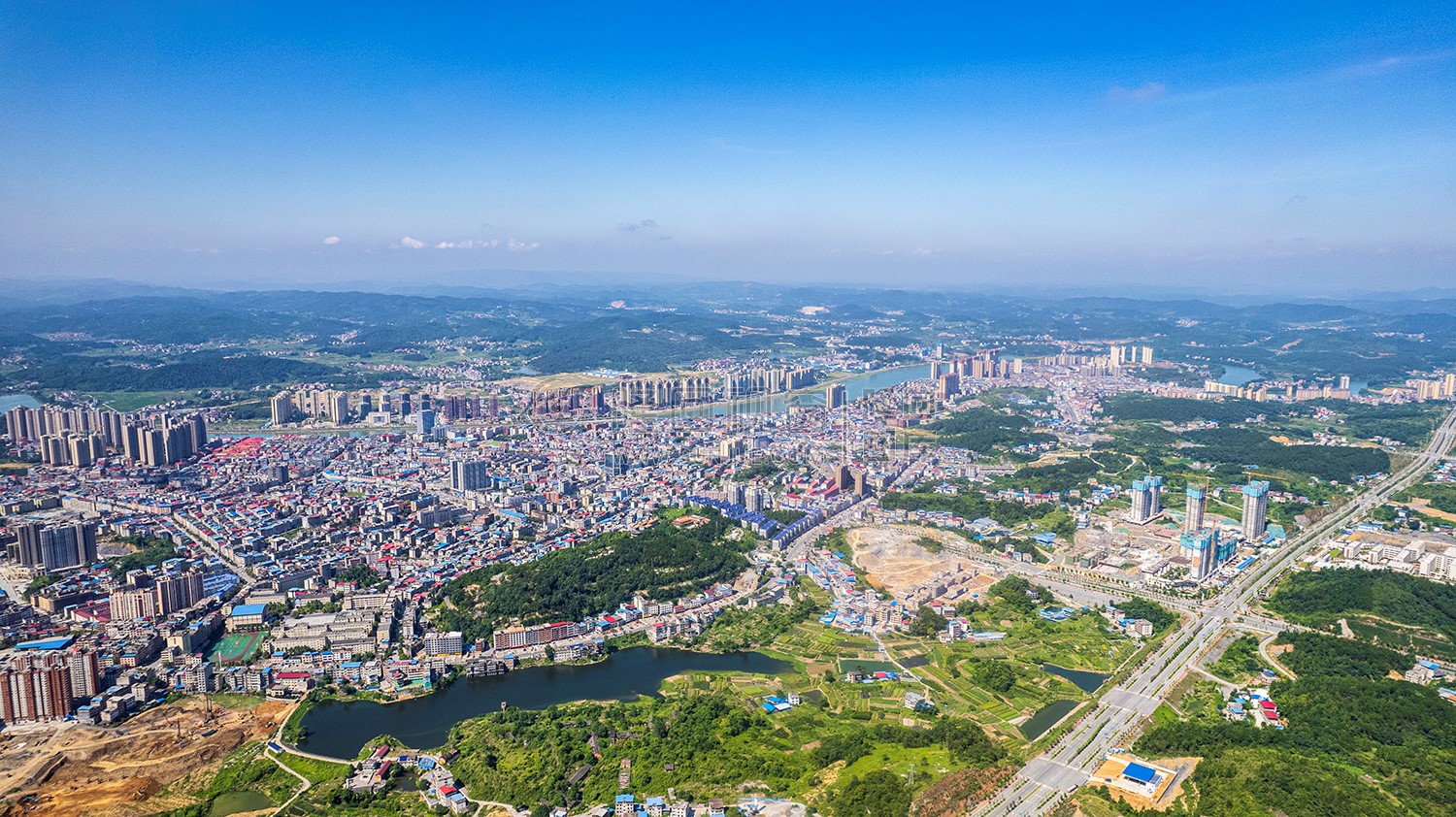 隆回城东看隆回全景