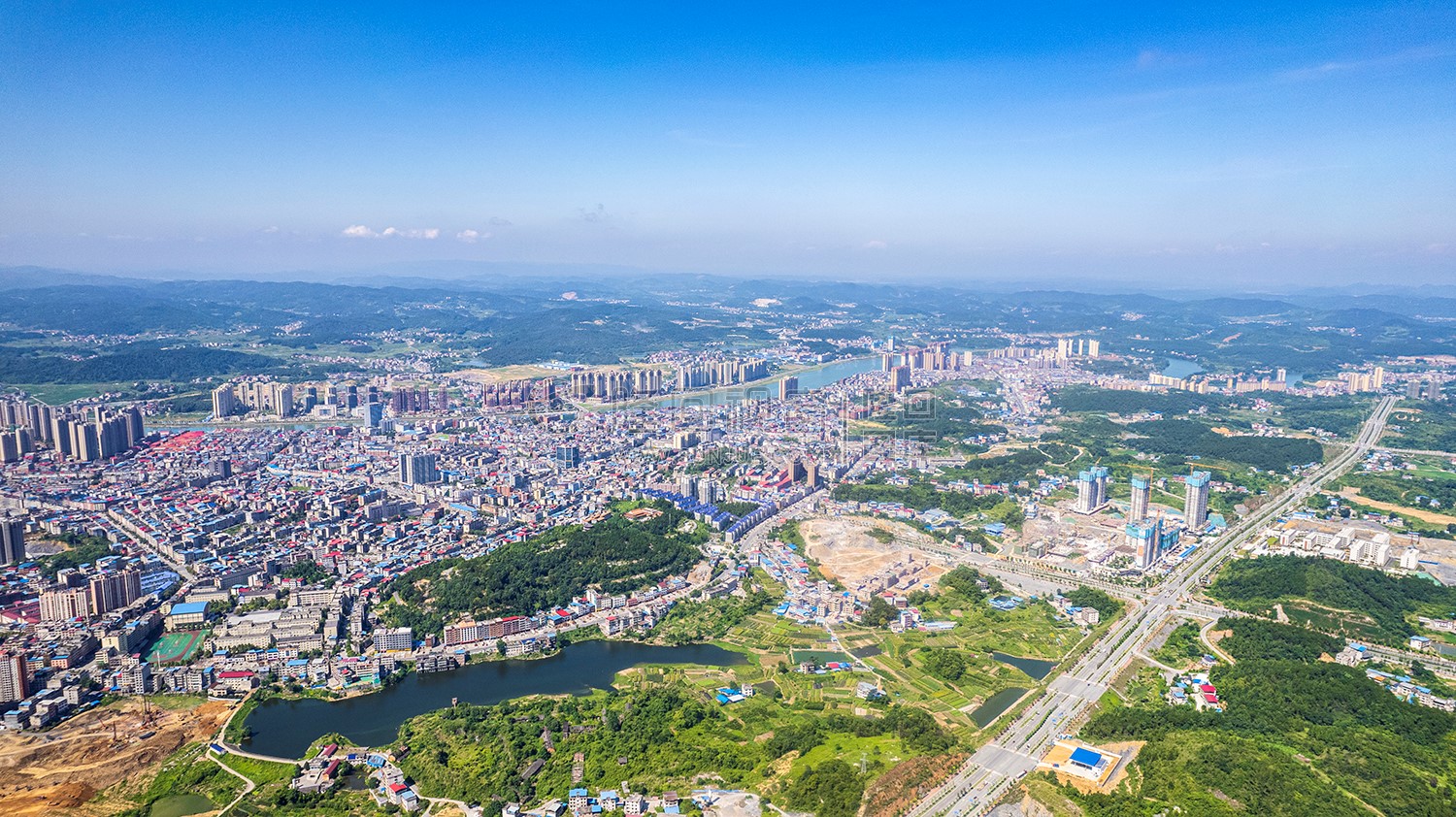 隆回城东看隆回全景