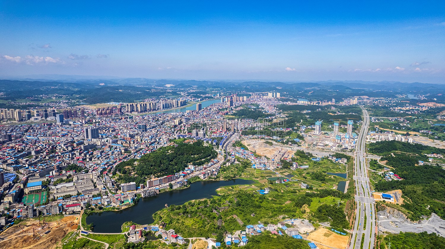 隆回城东看隆回全景