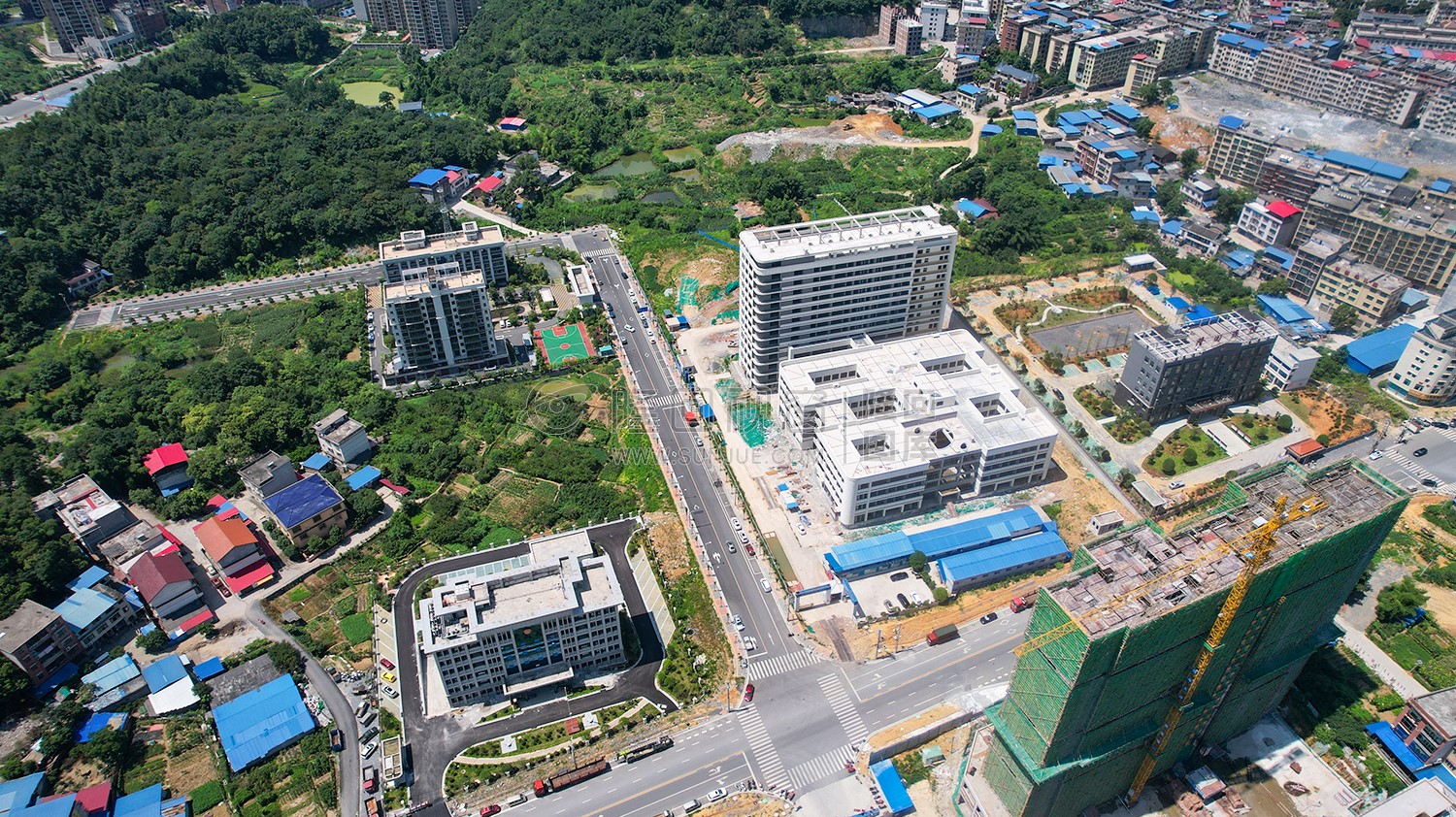 隆回白里路，四家单位落户于此