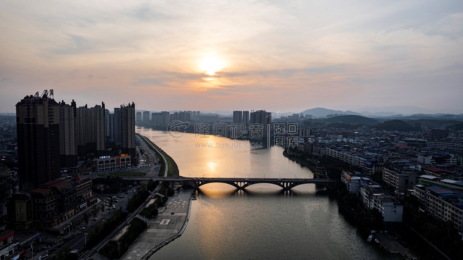 隆回夕阳，赧水河畔的县城风景