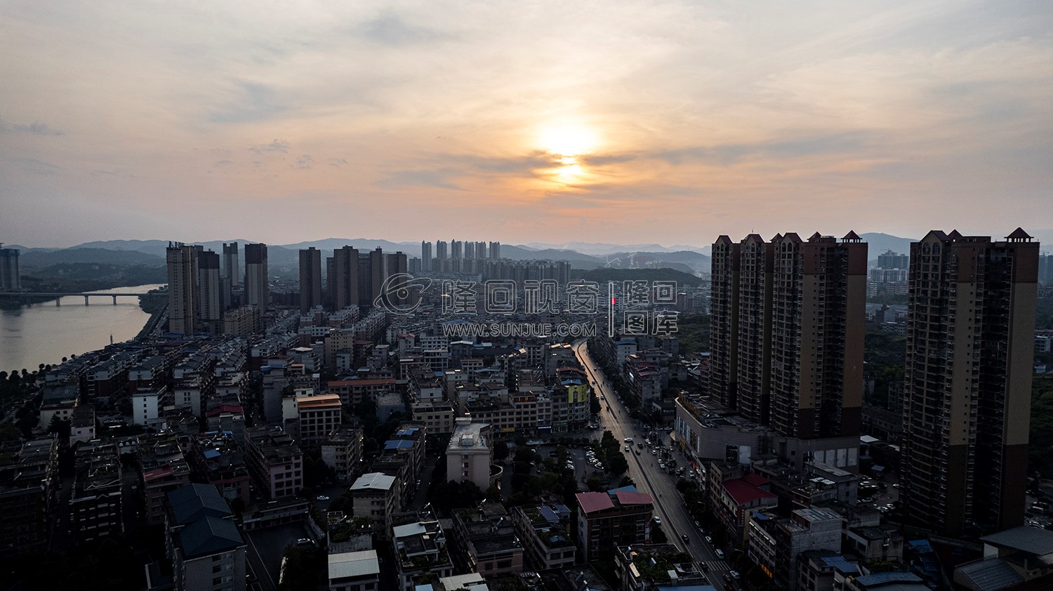 隆回夕阳，赧水河畔的县城风景