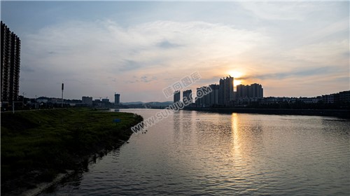 隆回夕阳，赧水河畔的县城风景