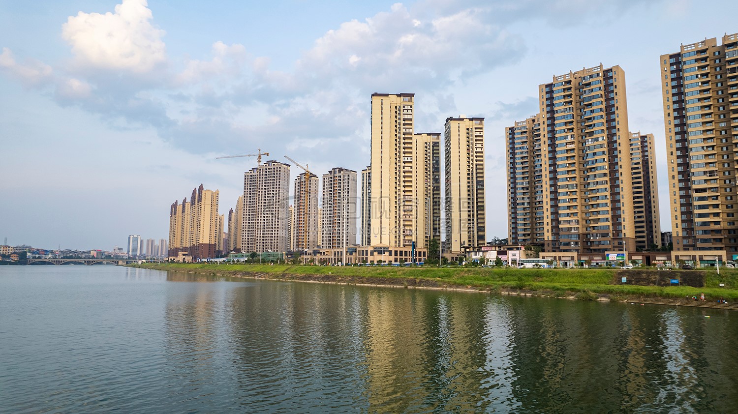 隆回夕阳，赧水河畔的县城风景