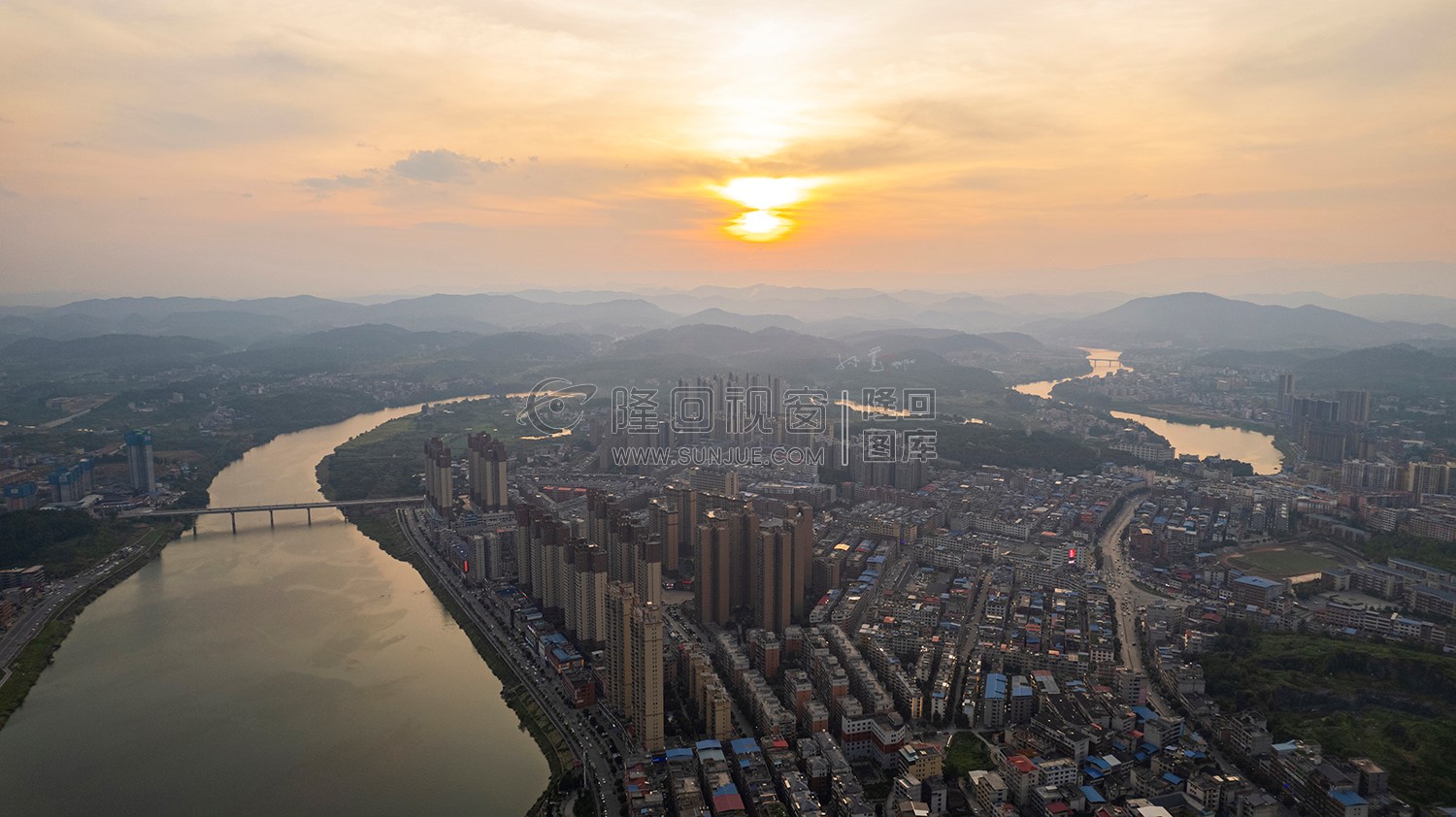 隆回夕阳，赧水河畔的县城风景