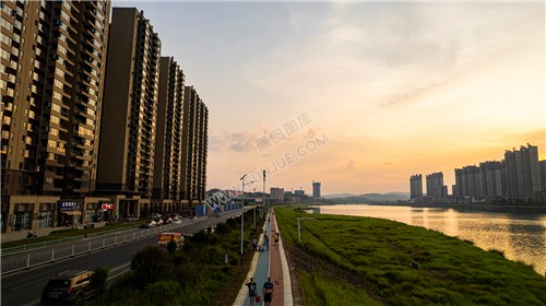 隆回夕阳，赧水河畔的县城风景