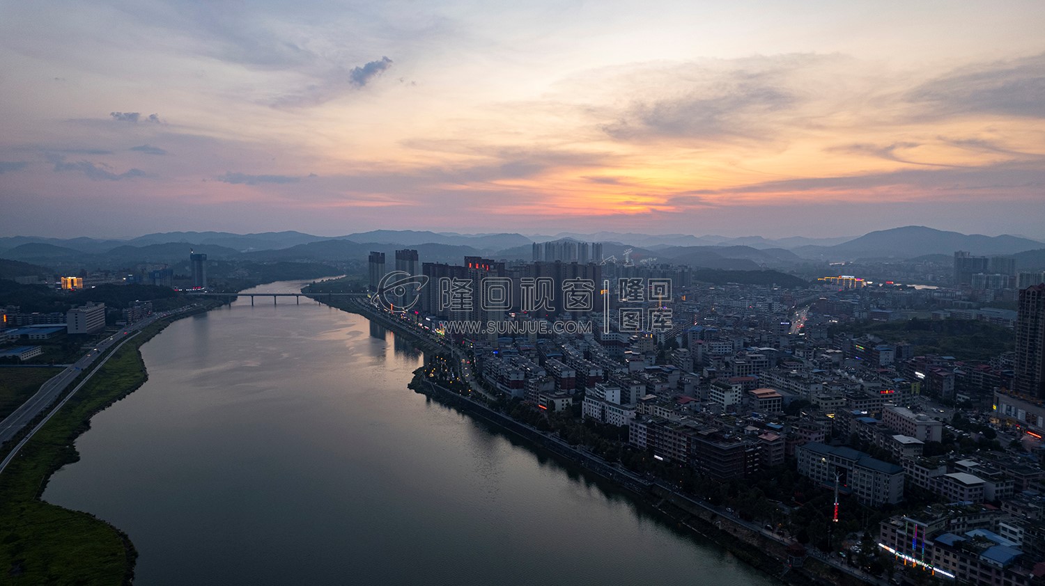 隆回夕阳，赧水河畔的县城风景