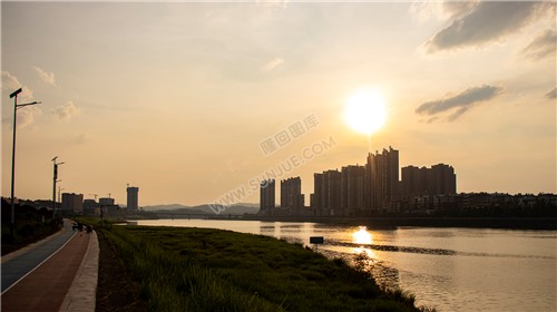 隆回夕阳，赧水河畔的县城风景