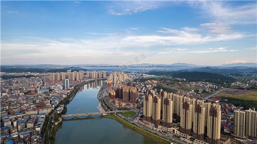 隆回大桥河岸两边风景