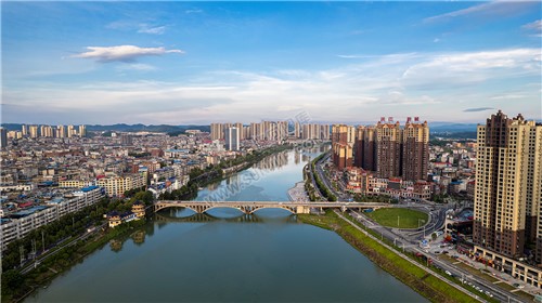 隆回大桥河岸两边风景