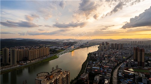 隆回大桥周边金色夕阳