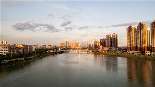 隆回大桥周边金色夕阳