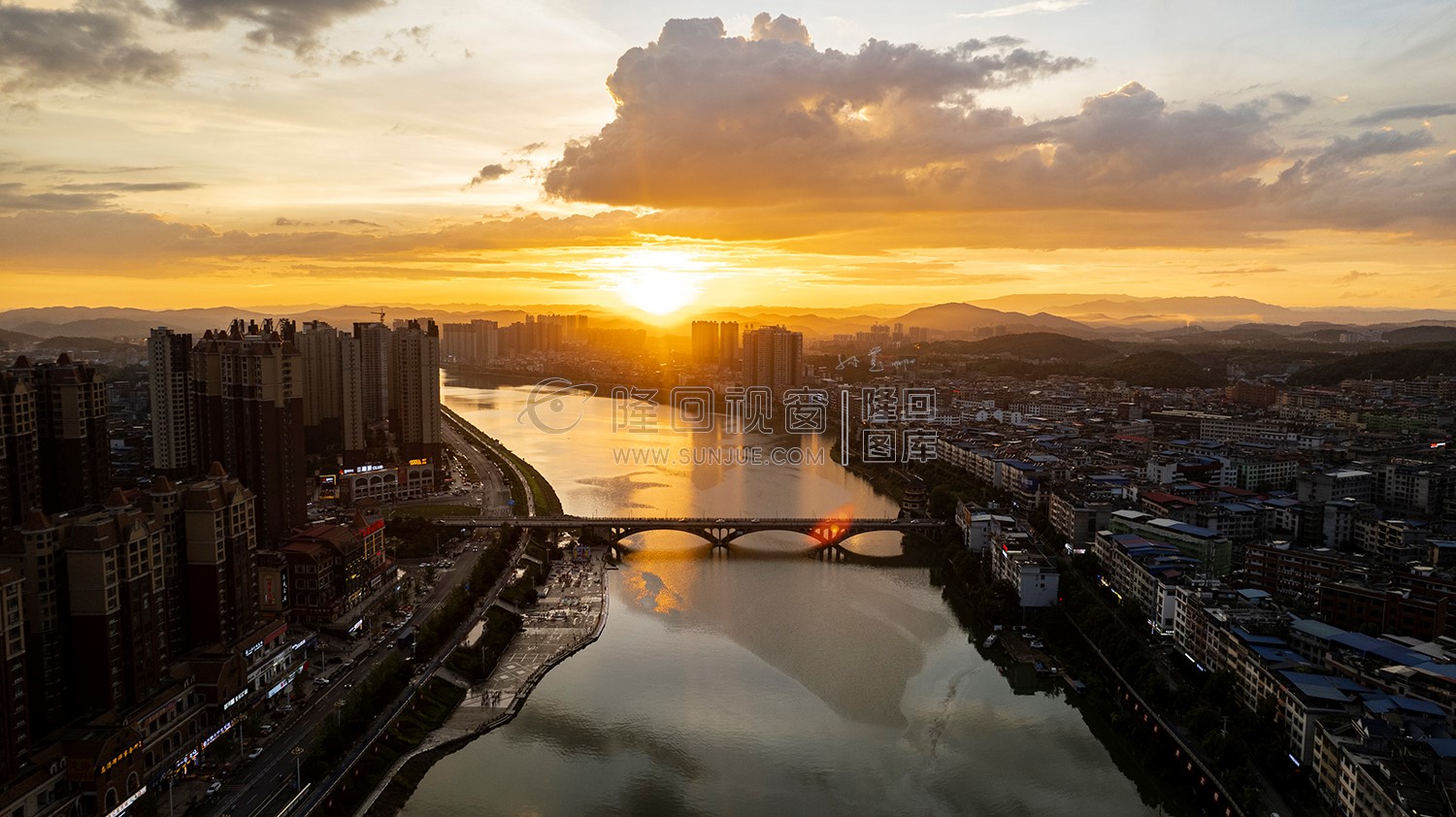 隆回大桥周边金色夕阳