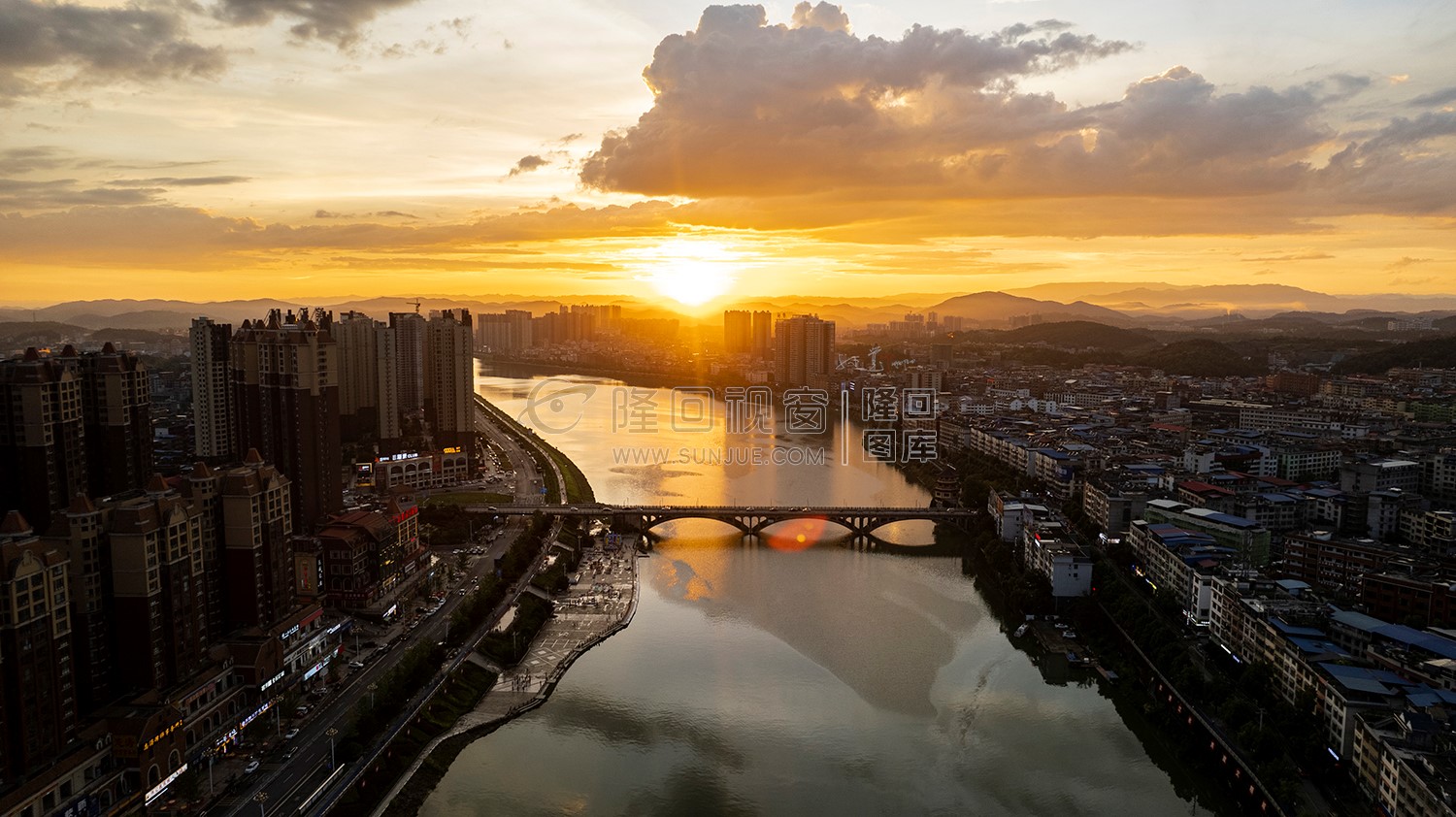 隆回大桥周边金色夕阳