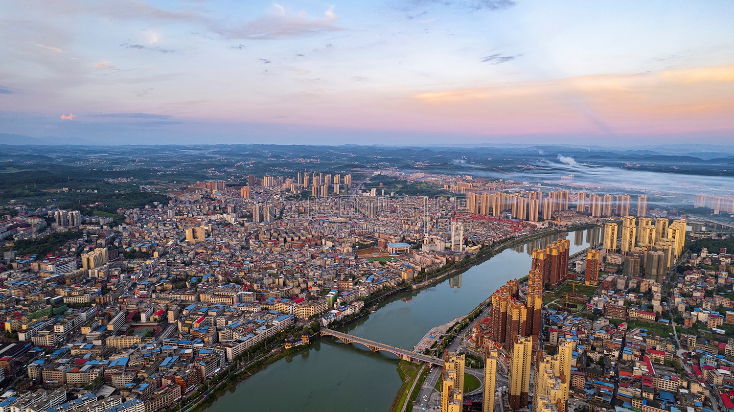 隆回大桥周边金色夕阳