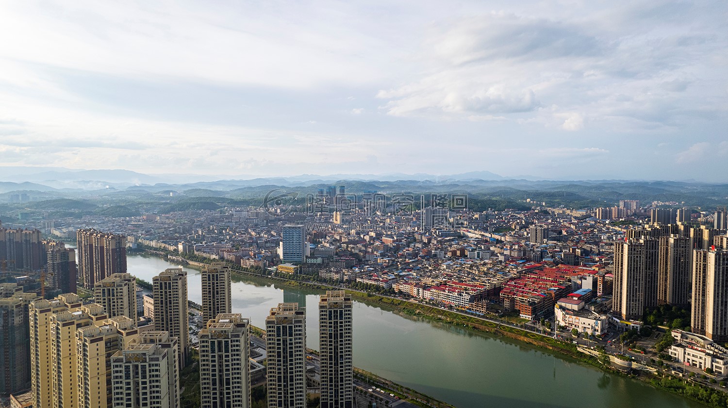 隆回三桥看县城周边