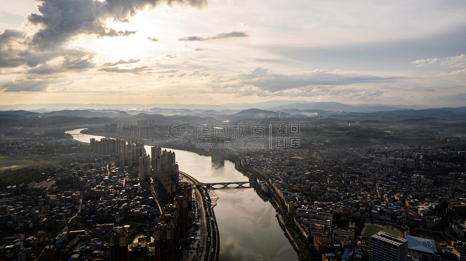 隆回三桥看县城周边