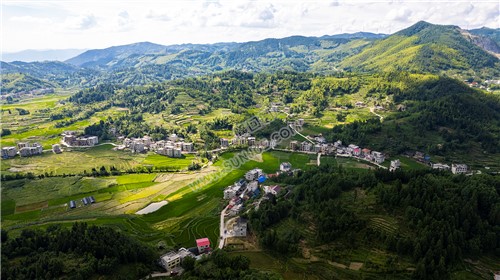 麻塘山乡夏季风光