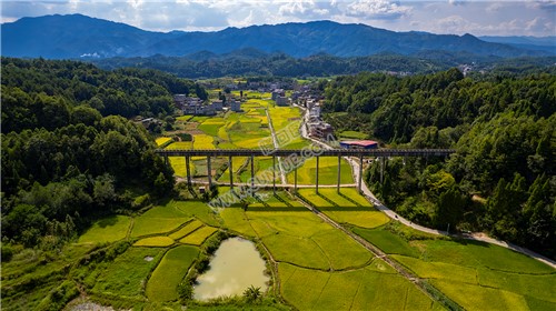 六都寨明德村段渡船