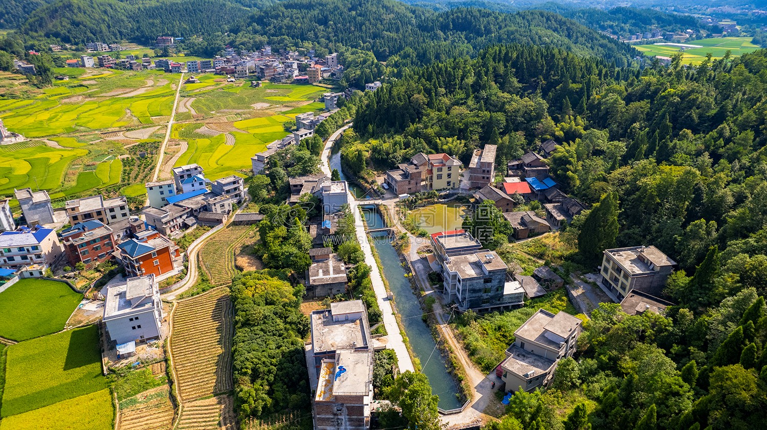 荷香桥神龙岩段渡槽