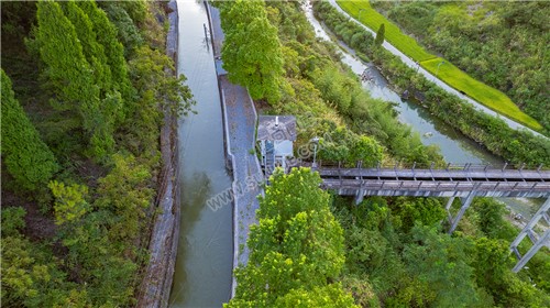 荷香桥屺石水库与渡槽汇合处