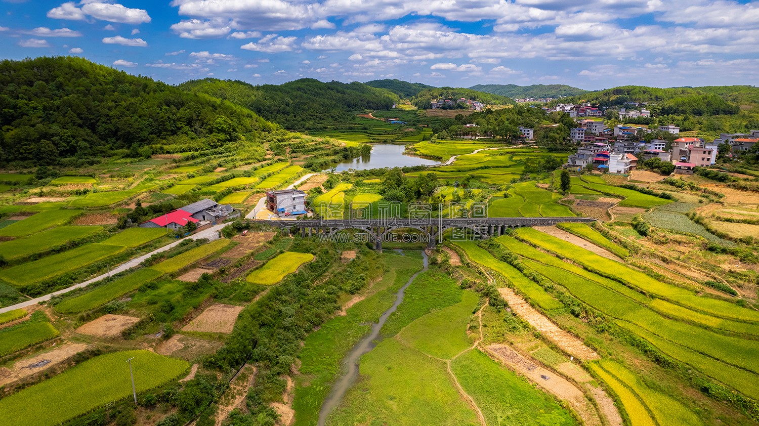 雨山段的渡槽拍摄