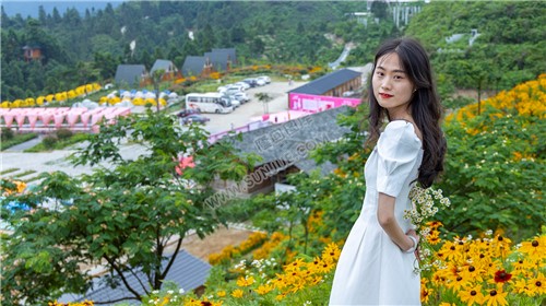 龙瑶幽谷举行近百对单身男女集体相亲大会