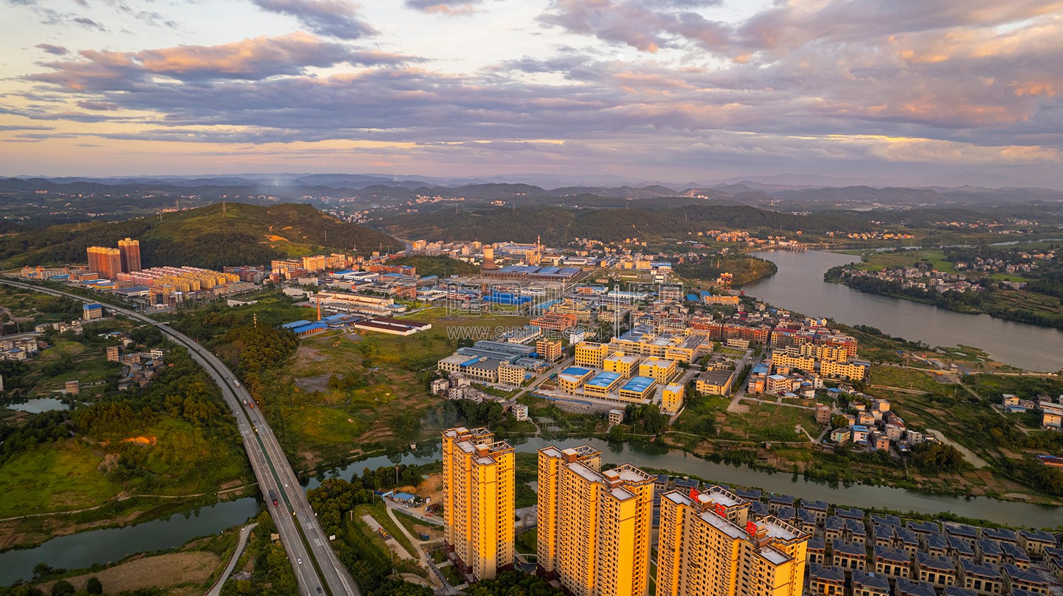 隆回工业园的晚霞风光