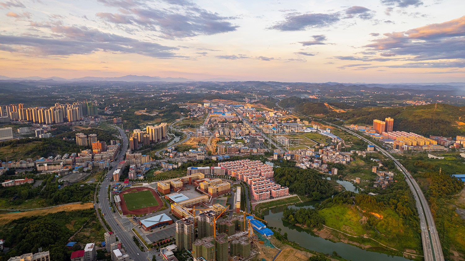 隆回工业园的晚霞风光