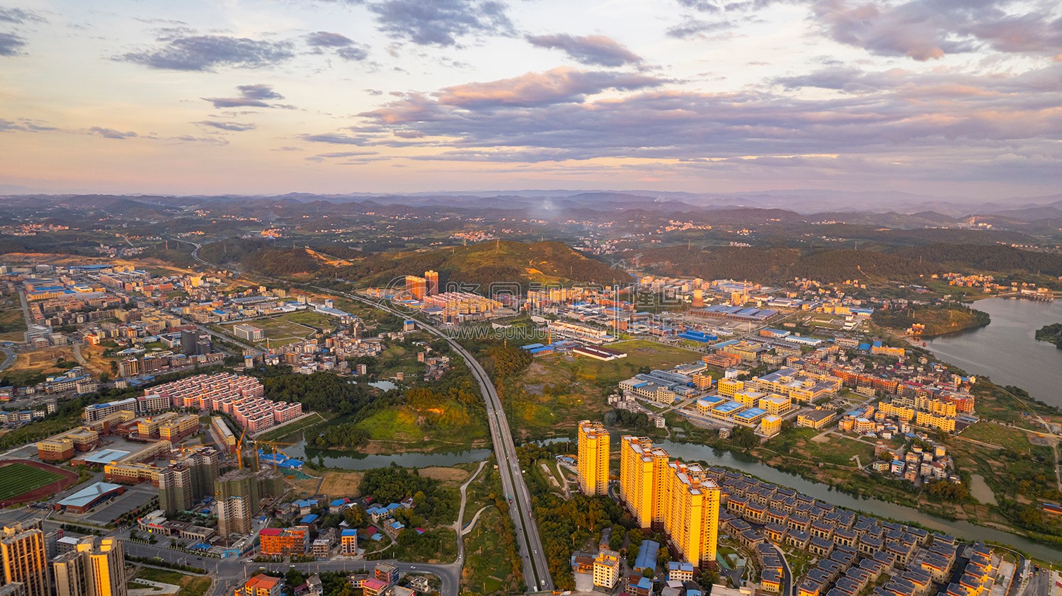 隆回工业园的晚霞风光
