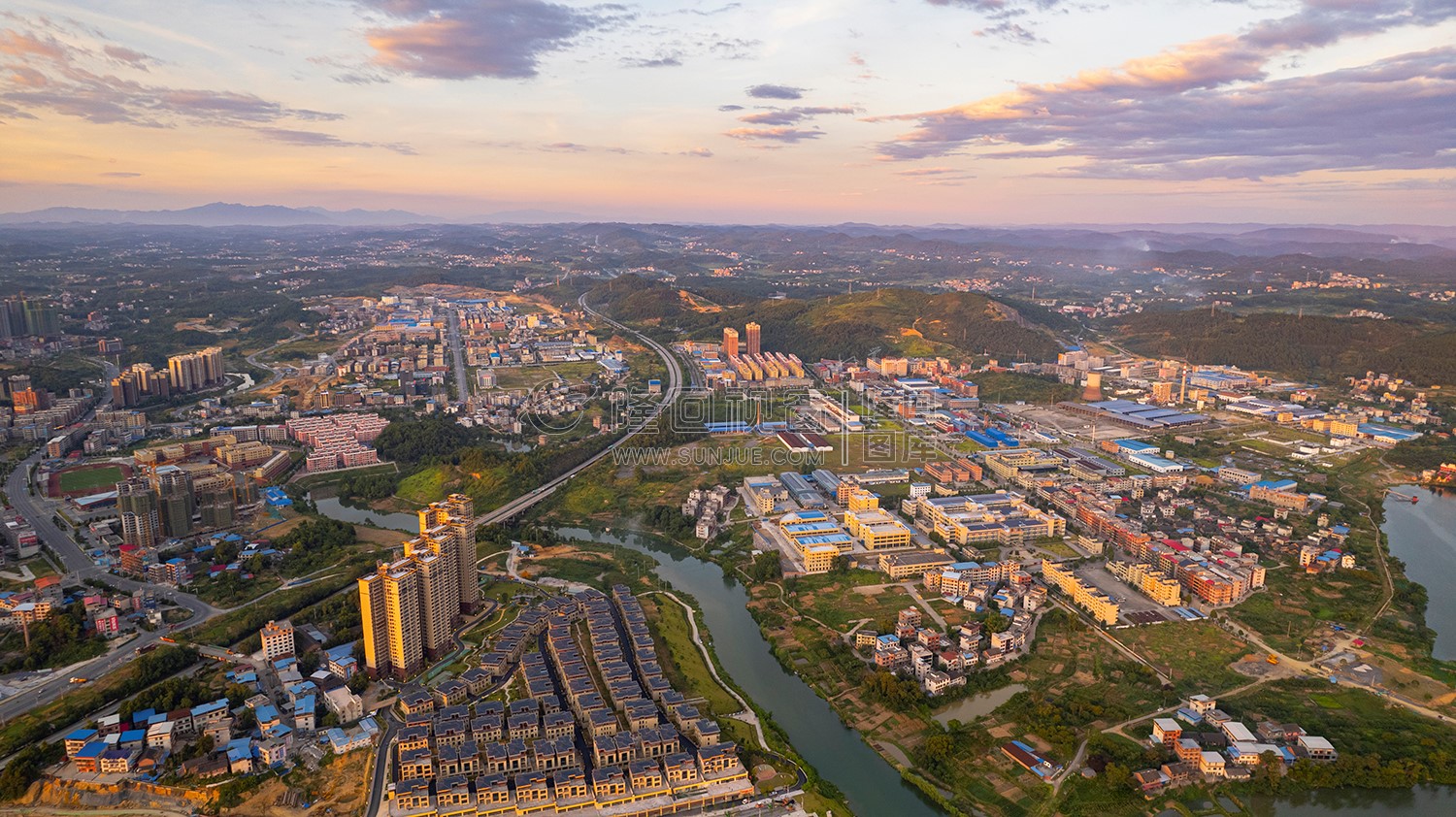 隆回工业园的晚霞风光