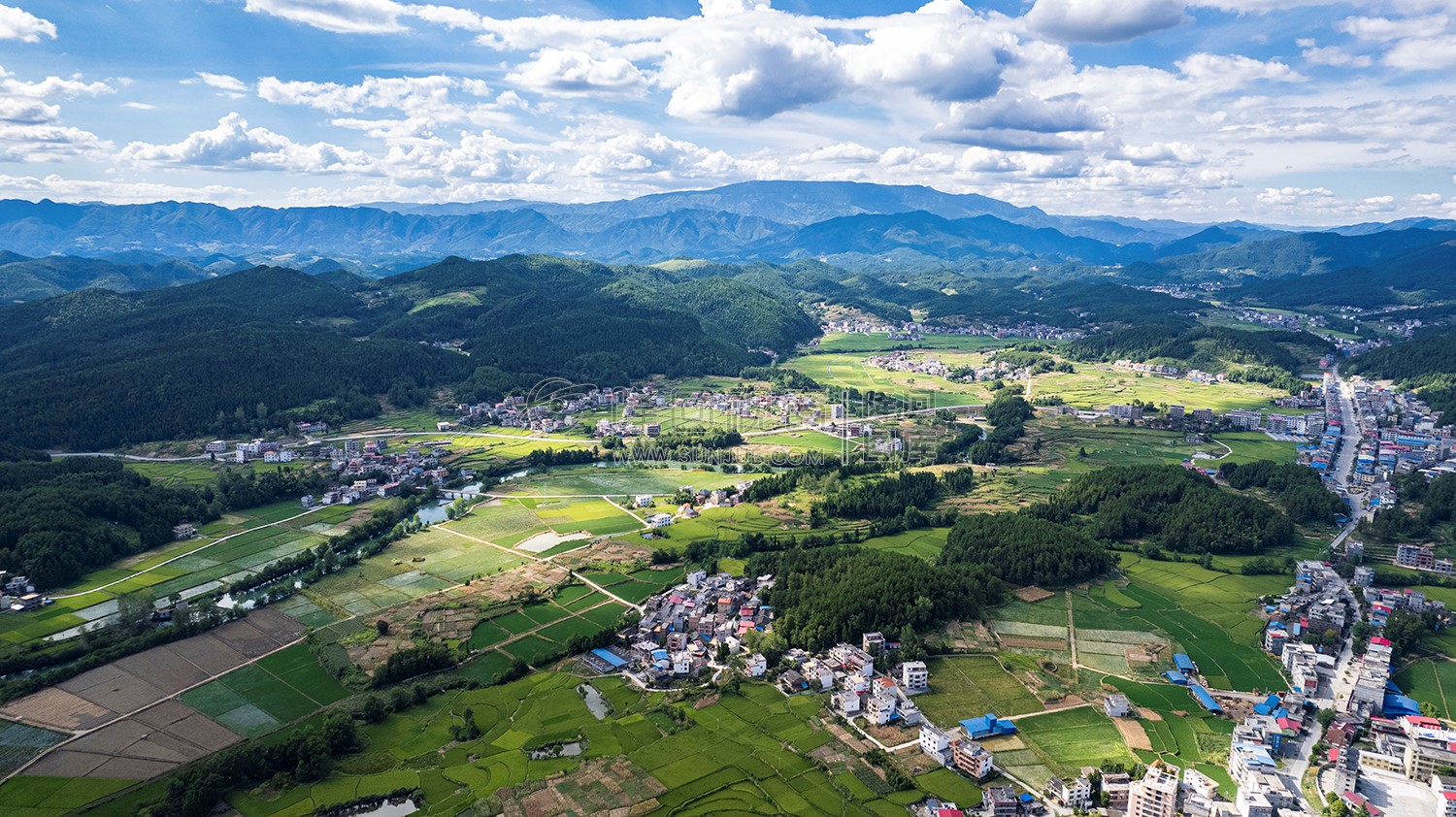 隆回西洋江镇夏日风光
