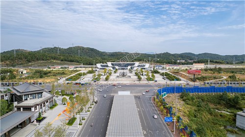 隆回高铁站