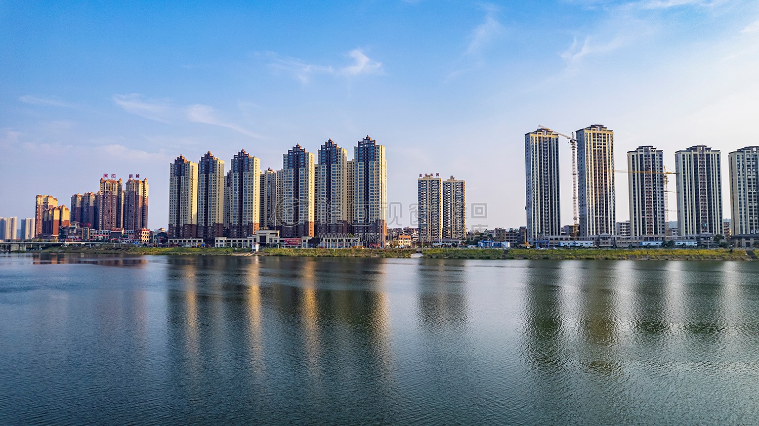 滨江国际花堤半岛