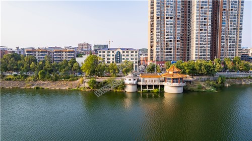 隆回自来水公司河边