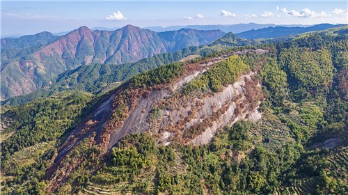 云端上的草原村，呜哇山歌发祥地