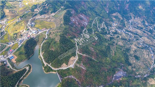 云端上的草原村，呜哇山歌发祥地