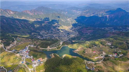 云端上的草原村，呜哇山歌发祥地