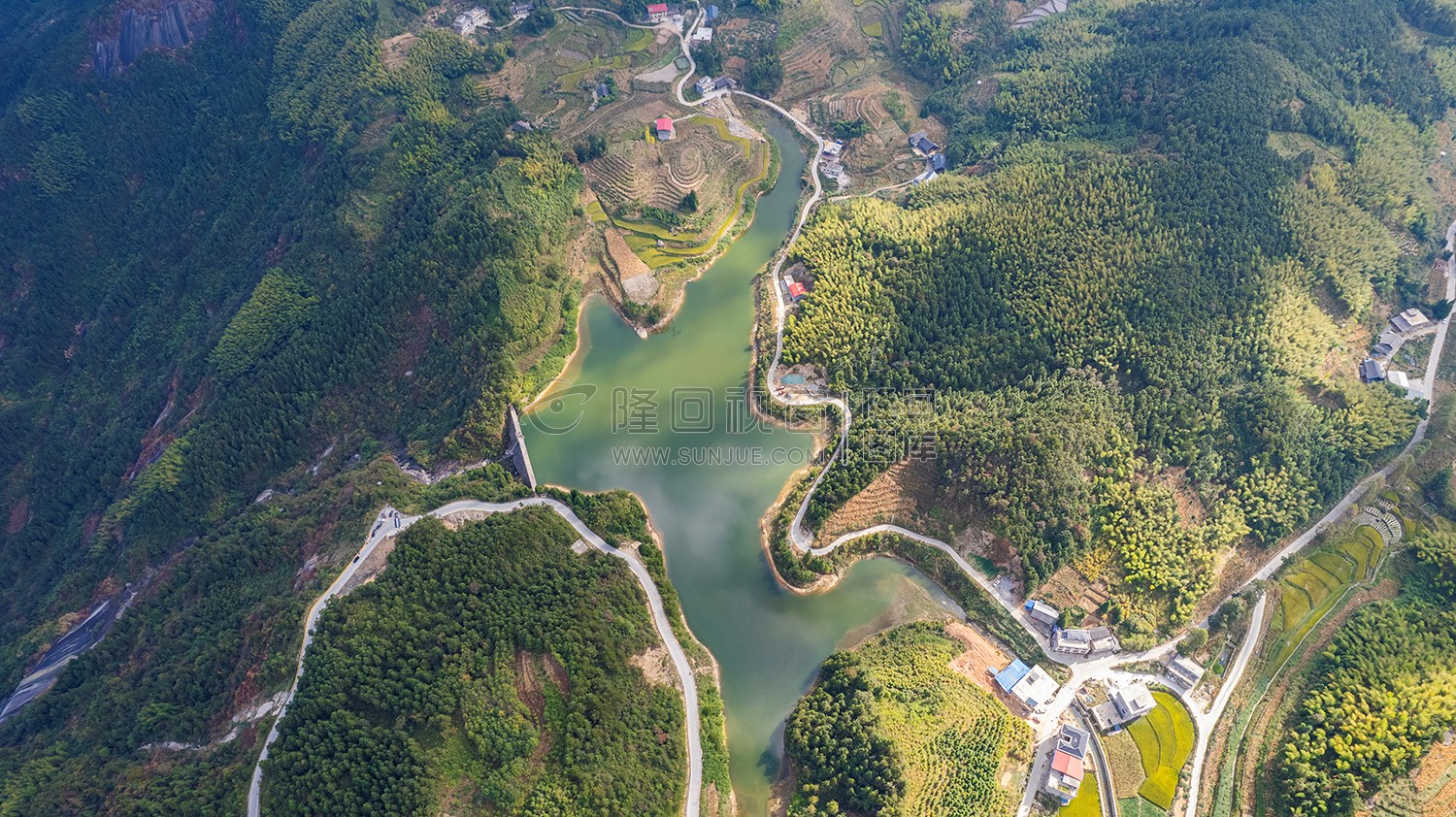 云端上的草原村，呜哇山歌发祥地