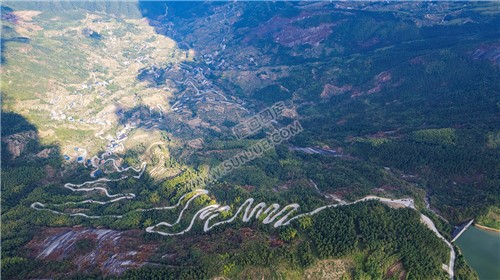 云端上的草原村，呜哇山歌发祥地